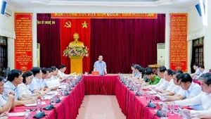 Ban Chỉ đạo giải phóng mặt bằng Dự án đường sắt tốc độ cao trục bắc-nam, đoạn qua địa bàn Nghệ An họp phiên thứ nhất. (Ảnh: PHẠM BẰNG)