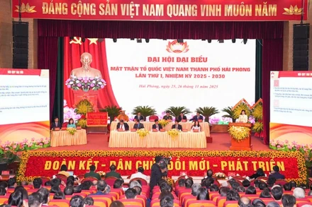 Quang cảnh ngày làm việc thứ nhất Đại hội đại biểu Mặt trận Tổ quốc Việt Nam thành phố Hải Phòng lần thứ I. 