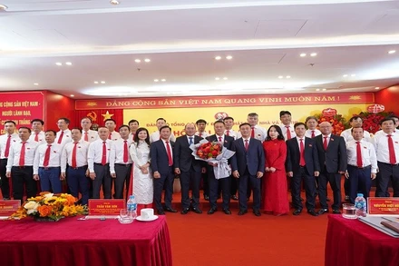 Ra mắt Ban Chấp hành Đảng bộ HUD khóa VI. (Ảnh: HỢP PHÚC)