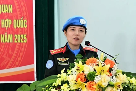 Đại úy Bùi Thị Đăng Hà phát biểu nhận nhiệm vụ. (Ảnh: Công an Hải Phòng)