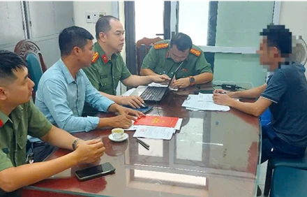 Công an thành phố Hải Phòng phát hiện, xử phạt người có hành vi viết bình luận nội dung xuyên tạc, sai sự thật xúc phạm cơ quan, tổ chức trên không gian mạng. (Ảnh: Công an Hải Phòng)