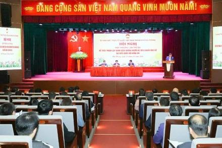 Quang cảnh Hội nghị hiệp thương lần thứ ba.