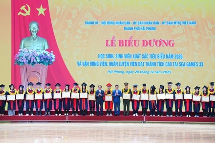 Lãnh đạo thành phố Hải Phòng biểu dương học sinh, sinh viên xuất sắc tiêu biểu năm 2025.