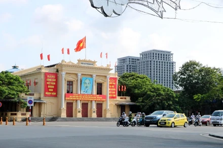 Ở cấp thành phố, hoạt động được tổ chức tại Quảng trường trung tâm Nhà hát thành phố Hải Phòng.