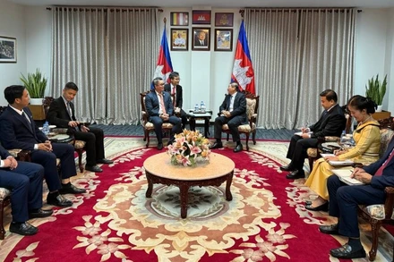 Quốc vụ khanh Bộ Ngoại giao và Hợp tác quốc tế Campuchia Sea Kosal tiếp Tổng Lãnh sự Trần Tuấn Anh.