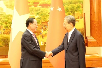 Phó Chủ tịch Quốc hội Trần Quang Phương hội kiến Ủy viên trưởng Nhân đại toàn quốc Trung Quốc Triệu Lạc Tế. 