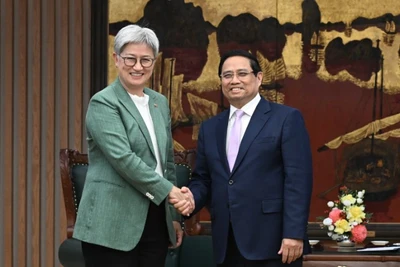 Thủ tướng Chính phủ Phạm Minh Chính và Bộ trưởng Ngoại giao Australia Penny Wong. (Ảnh: TRẦN HẢI)