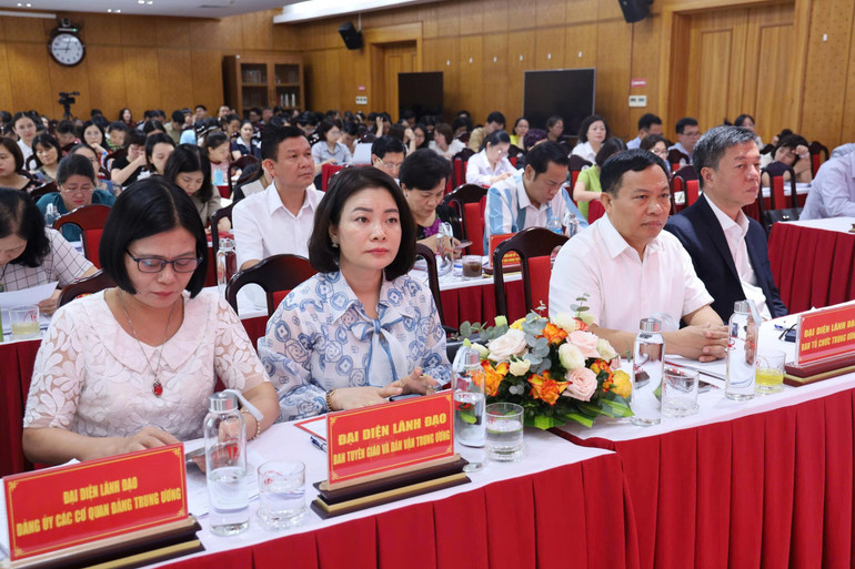 Các đại biểu dự Hội nghị. z6813132594070-77a61ae9f50d558c3da5703765d4be6a.jpg