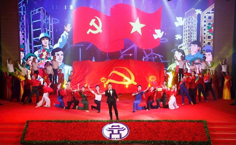 Văn nghệ chào mừng buổi gặp mặt. van-nghe-chao-mung1.jpg