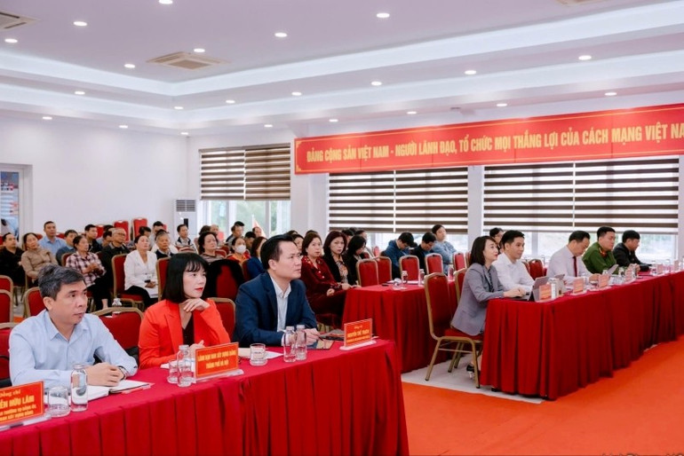 Các đại biểu tham dự hội nghị. phuc-loi-3.jpg