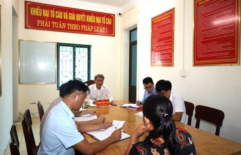 Nghị định số 141 của Chính phủ quy định rõ thẩm quyền giải quyết khiếu nại, tố cáo của Chủ tịch Ủy ban nhân dân cấp tỉnh, Chủ tịch Ủy ban nhân dân cấp xã sau sắp xếp đơn vị hành chính. (Ảnh minh họa) z5601040863817-e6d174cf174e2d454.jpg