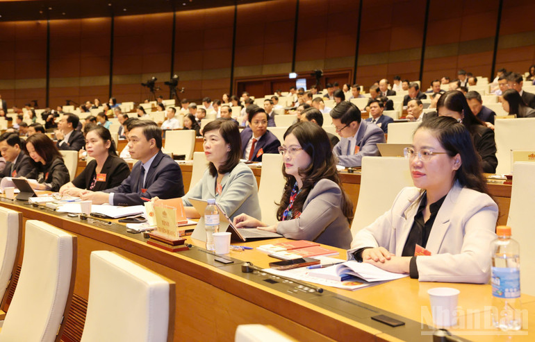 Delegáti účastnící se konference. (Foto: DUY LINH) ndo_br_img-20251115-092652.jpg