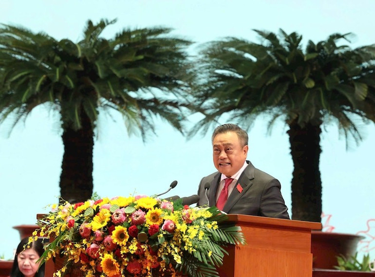 Phó Bí thư Thành ủy, Chủ tịch Ủy ban nhân dân thành phố Hà Nội Trần Sỹ Thanh trình bày báo cáo kiểm điểm của Ban Chấp hành Đảng bộ thành phố nhiệm kỳ 2020-2025. chu-tich-1.jpg