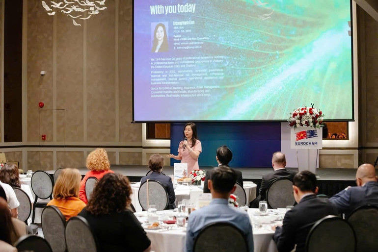 Bà Trương Hạnh Linh, Thành viên Điều hành – Trưởng Dịch vụ tư vấn phát triển bền vững của KPMG Việt Nam phát biểu. z7017959846516-42f9e91798bac3c37f39e4110b3bee08.jpg