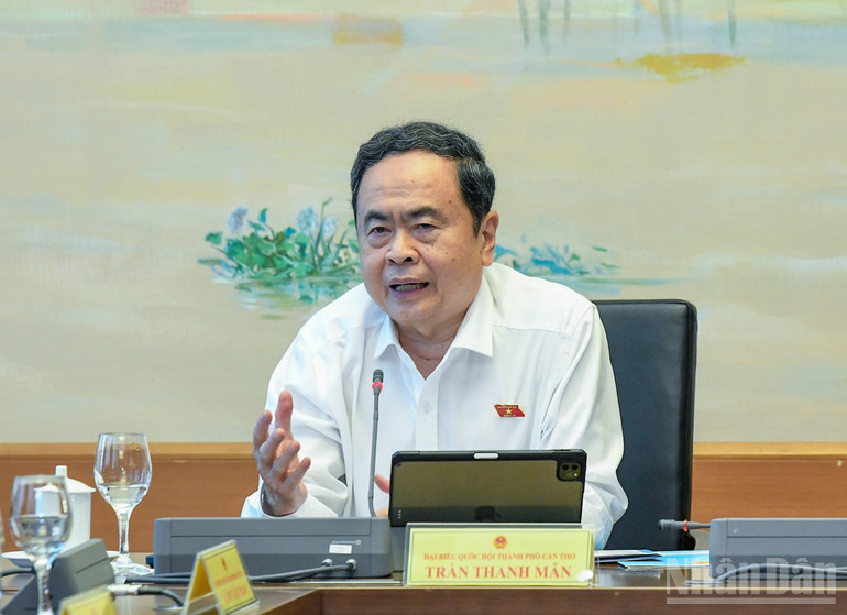 Chủ tịch Quốc hội Trần Thanh Mẫn nêu ý kiến thảo luận tổ. (Ảnh: DUY LINH) ndo_br_img-0838.jpg
