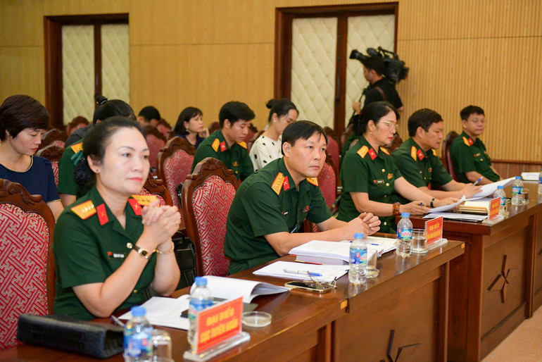 Các đại biểu dự họp báo. (Ảnh: THẾ ĐẠI) hop-bao-3.jpg