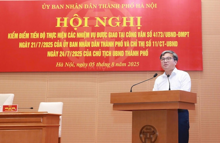 Phó Chủ tịch Ủy ban nhân dân thành phố Hà Nội Trương Việt Dũng phát biểu tại Hội nghị. tvd.jpg