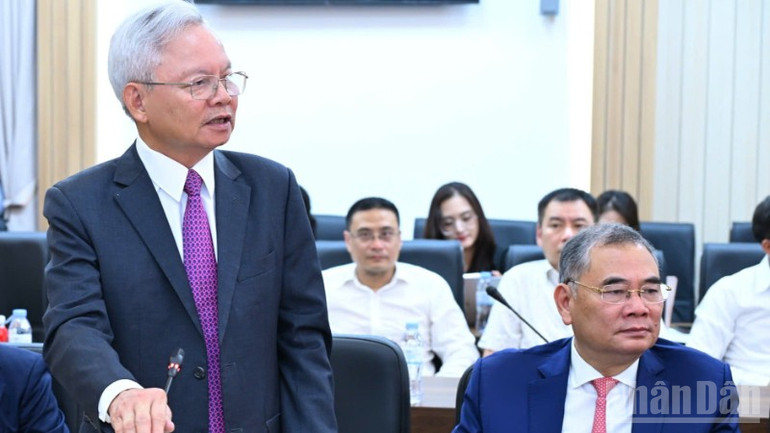 Giáo sư, Tiến sĩ Tạ Ngọc Tấn, nguyên Ủy viên Trung ương Đảng, Phó Chủ tịch Thường trực Hội đồng lý luận Trung ương. (Ảnh: THÀNH ĐẠT) ndo_br_z7004964103114-c2e9a15cf0054082df3f6ad7349c800a-338.jpg
