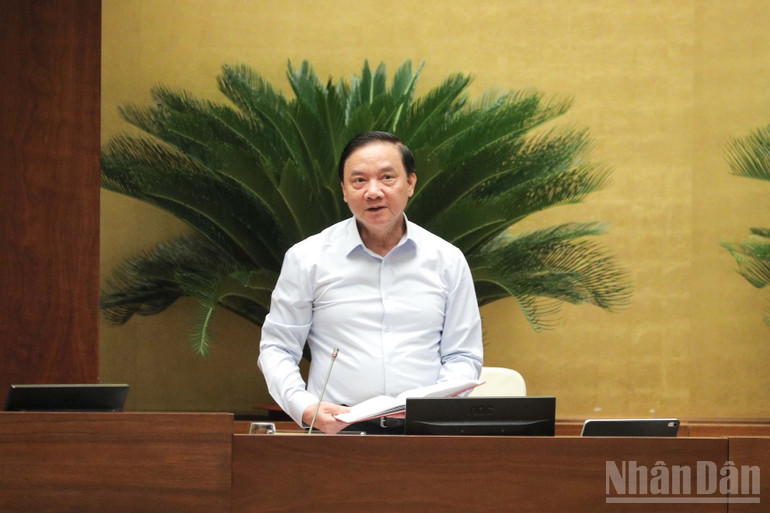 Phó Chủ tịch Quốc hội Nguyễn Khắc Định phát biểu bế mạc hội nghị. (Ảnh: DUY LINH) ndo_br_ap1gczns-g-5xyay44x90uunxlvbqjw.jpg