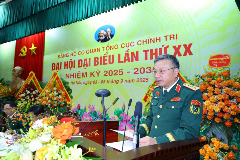 Thượng tướng Lê Quang Minh, Phó Chủ nhiệm Tổng cục Chính trị Quân đội nhân dân Việt Nam, Bí thư Đảng ủy Cơ quan Tổng cục Chính trị trình bày Báo cáo chính trị tại Đại hội. thuong-tuong-le-quang-minh-pho-chu-nhiem-tong-cuc-chinh-tri-qdnd-viet-nambi-thu-dang-uy-co-quan-tong-cuc-chinh-tri-trinh-bao-cao-chinh-tri-tai-dai-hoi.jpg