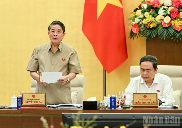 Phó Chủ tịch Quốc hội Nguyễn Đức Hải điều hành nội dung phiên họp. (Ảnh: DUY LINH) ndo_br_z6789776124022-8465a85df3ed3ee58871eba771be1433.jpg