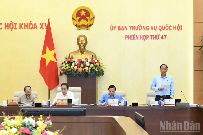 Phó Chủ tịch Quốc hội Trần Quang Phương điều hành nội dung phiên họp. (Ảnh: DUY LINH) ndo_br_z6789799709027-e941f7249c850f11995d6f6aab9ddd86.jpg