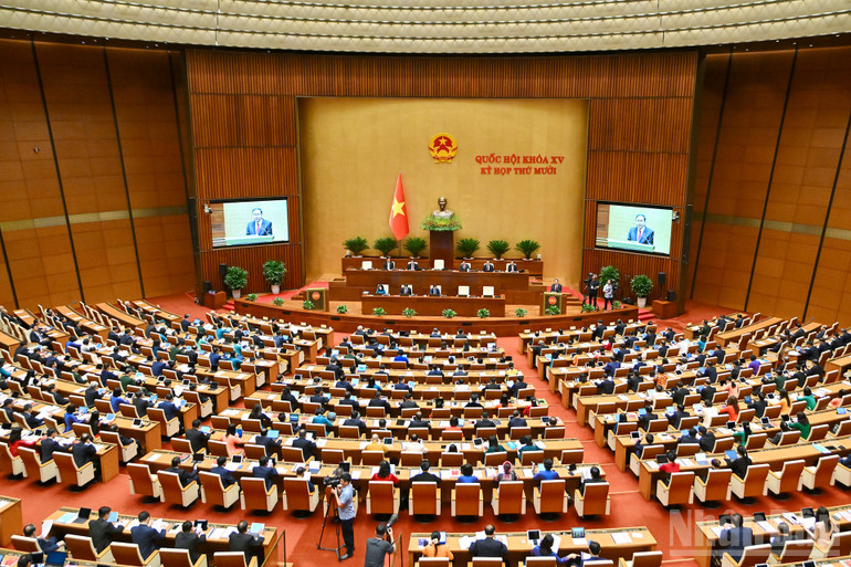 Quang cảnh kỳ họp sáng 20/10. (Ảnh: DUY LINH) ndo_br_chi-4318.jpg