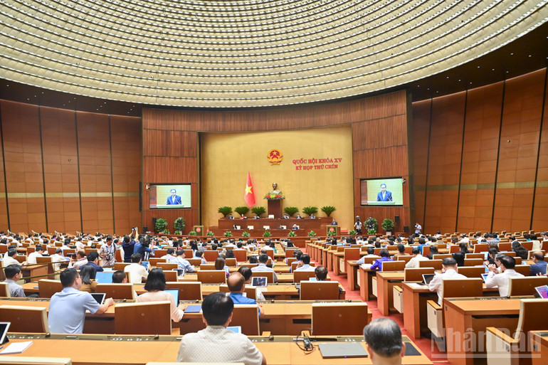 Quang cảnh phiên họp sáng 19/6. (Ảnh: DUY LINH) ndo_br_bnd-8096.jpg
