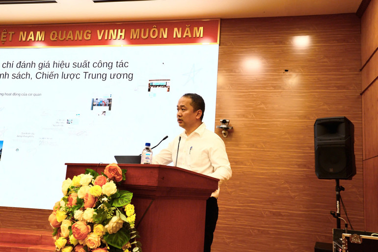 Đồng chí Nguyễn Kỳ Minh, Phó chánh Văn phòng Ban công bố Quy định. dong-chi-nguyen-ky-minh-pho-chanh-van-phong-cong-bo-quy-dinh.jpg