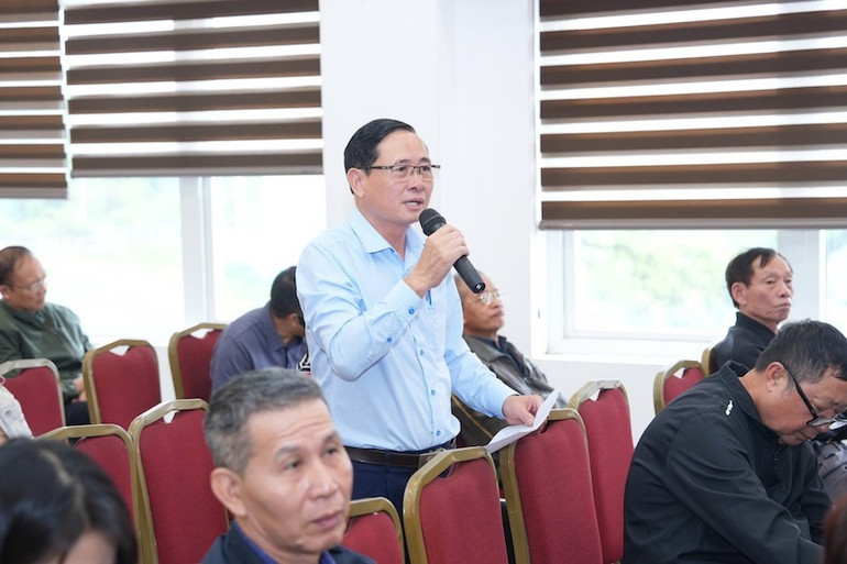 Đại biểu tham gia ý kiến tại buổi đối thoại. zalo-591653732670383.jpg