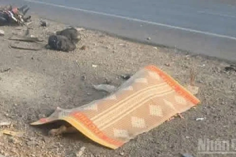 Hiện trường xảy ra vụ tai nạn giao thông khiến 3 người thương vong trên đường Hồ Chí Minh, đoạn qua xã Nhân Cơ, tỉnh Lâm Đồng.