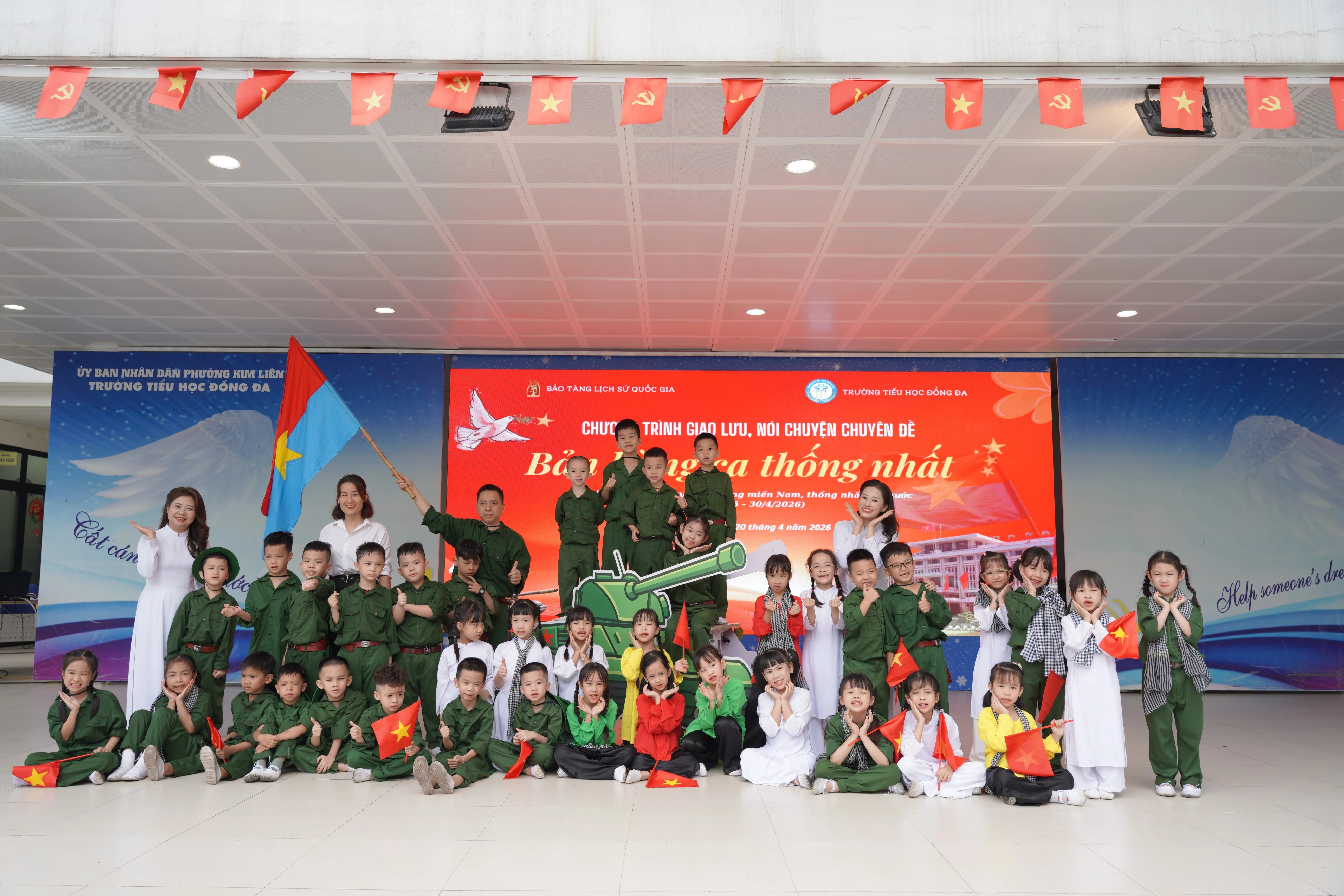 Học sinh tiểu học Hà Nội hào hứng với chương trình giáo dục lịch sử 'Bản hùng ca thống nhất'