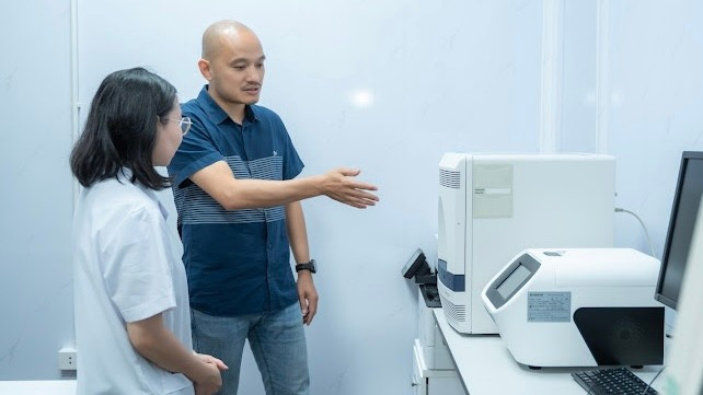 Hệ thống Real-time PCR tại Phòng nghiên cứu Sinh học và Lâm sàng giúp đánh giá tác dụng sinh học của các hoạt chất trên mô hình tế bào.