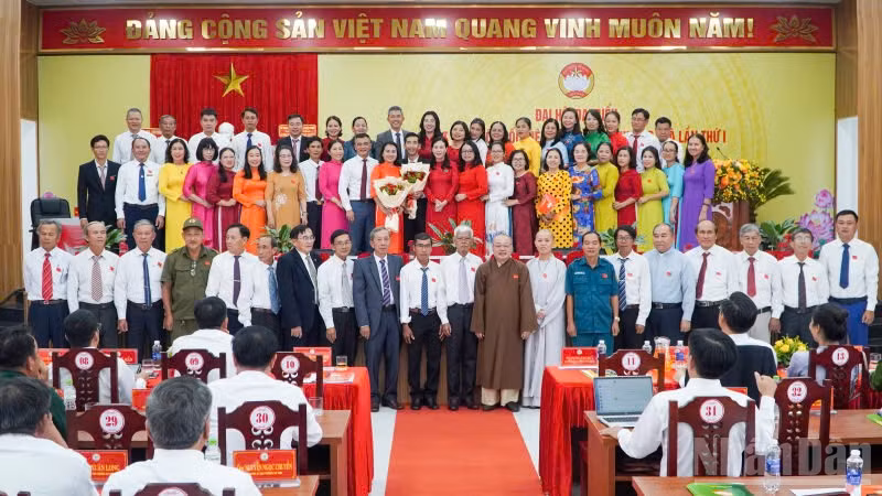 Đại hội Đại biểu Mặt trận Tổ quốc Việt Nam phường Hương Trà khóa 1, nhiệm kỳ 2025-2030 đã hiệp thương cử ra 61 đồng chí.