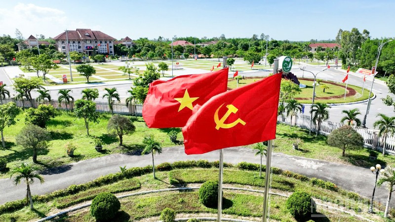 Một góc ở trung tâm hành chính xã Chiên Đàn nhìn từ trên cao.