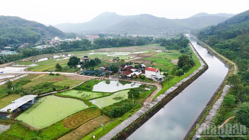 Xây dựng nông thôn mới ở xã Phú Ninh góp phần thay đổi diện mạo quê hương, đời sống nhân dân ngày càng nâng cao.