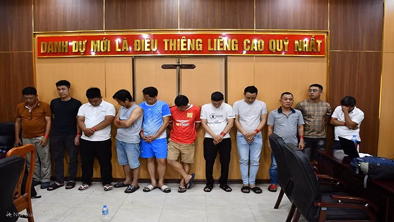 Các đối tượng trong đường dây tổ chức đánh bạc quy mô hơn 350 tỷ đồng.