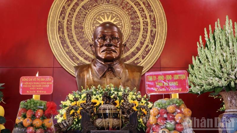 Bác Tôn đã dành trọn cuộc đời vì sự nghiệp giải phóng dân tộc và thống nhất đất nước.