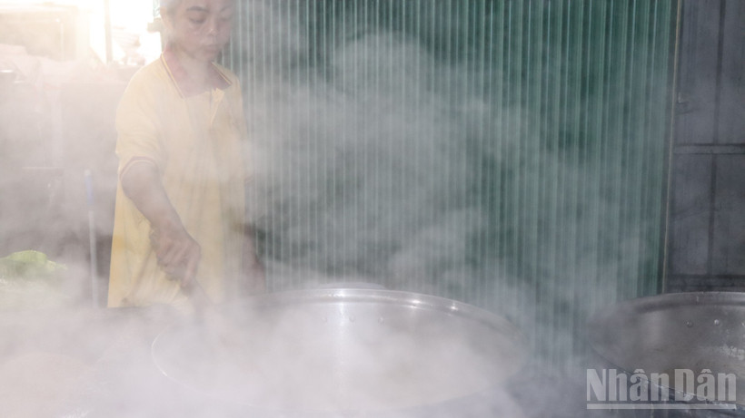 Nấu đường thốt nốt ở vùng Thất Sơn.