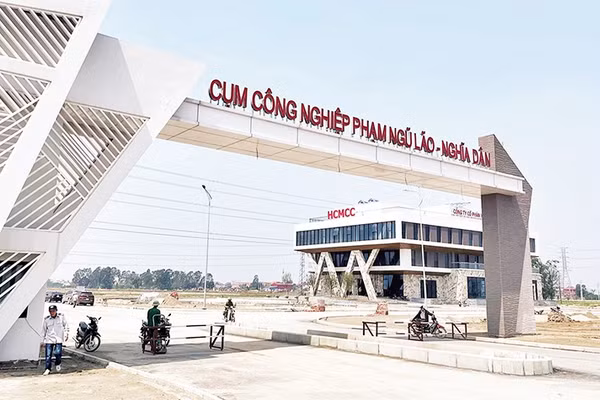 Cụm công nghiệp Ngũ Lão-Nghĩa Dân tỉnh Hưng Yên đẩy nhanh tiến độ thi công hạ tầng kỹ thuật thu hút đầu tư.