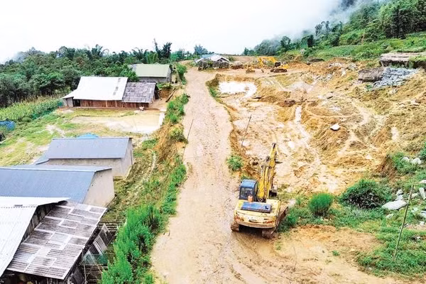 Khu tái định cư Tả Pa Cheo, xã Bản Xèo đáp ứng cho khoảng 60 hộ dân nằm trong vùng nguy hiểm di chuyển đến nơi an toàn.