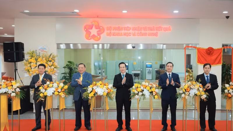 Bộ Khoa học và Công nghệ chính thức khai trương bộ phận một cửa tập trung, hiện đại. (Ảnh: BÍCH LIÊN)