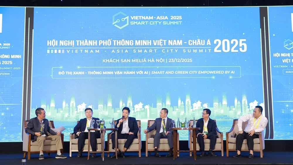 Tọa đàm về phương thức quản trị đô thị trong bối cảnh thực hiện mô hình chính quyền 2 cấp trong khuôn khổ Hội nghị.