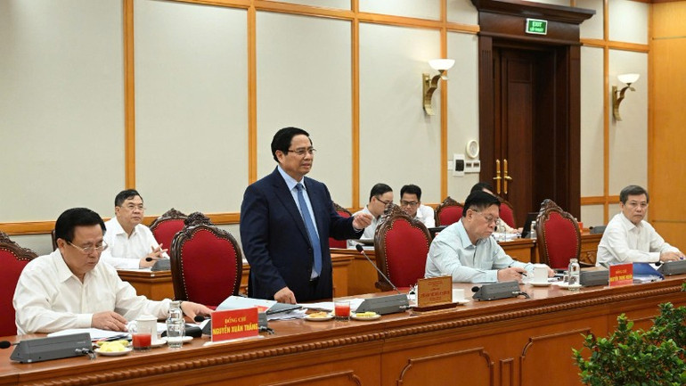 Thủ tướng Phạm Minh Chính kết luận buổi làm việc. (Ảnh: TRẦN HẢI) gen-h-tt-chi-dao-5708.jpg