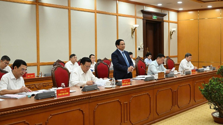 Tổ công tác số 2 của Bộ Chính trị làm việc với các địa phương. (Ảnh: TRẦN HẢI) gen-h-to-cong-tac-9611.jpg