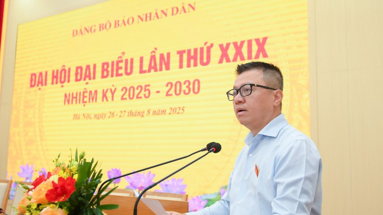Đồng chí Lê Quốc Minh phát biểu khai mạc phiên trù bị. (Ảnh: THẾ ĐẠI) tbt-2616.jpg