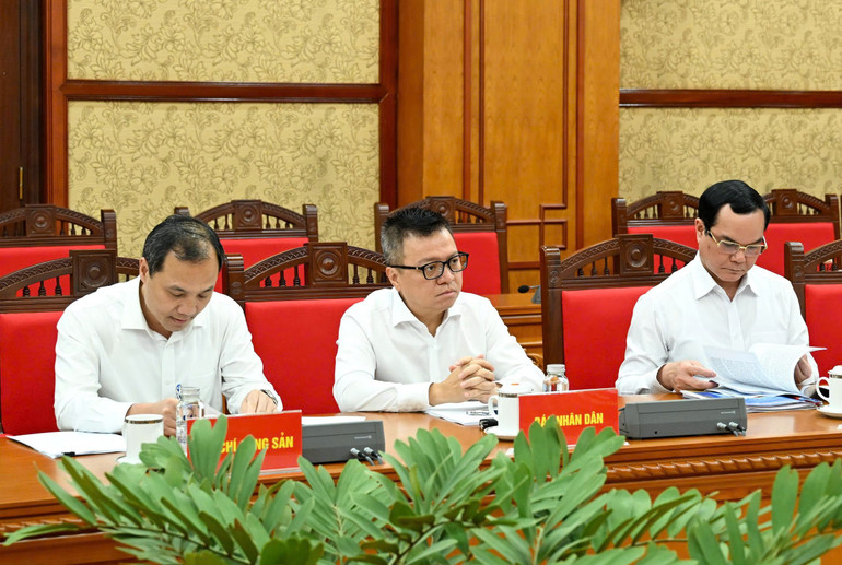 Các đại biểu dự hội nghị giao ban. (Ảnh: DUY LINH) gen-h-dai-bieu-du.jpg
