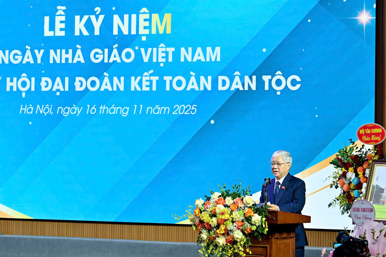 អនុប្រធានរដ្ឋសភា Do Van Chien ថ្លែងមតិក្នុងពិធីនេះ។ (រូបថត៖ THUY NGUYEN) dc-do-van-chien.jpg