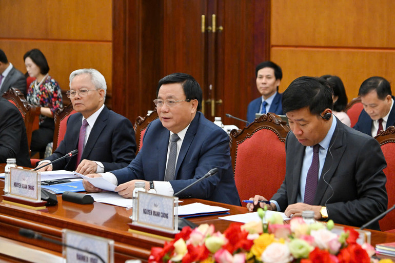 Trưởng Đoàn đại biểu Đảng Cộng sản Việt Nam Nguyễn Xuân Thắng phát biểu tại đối thoại. (Ảnh: THỦY NGUYÊN) gen-h-dc-nxt.jpg