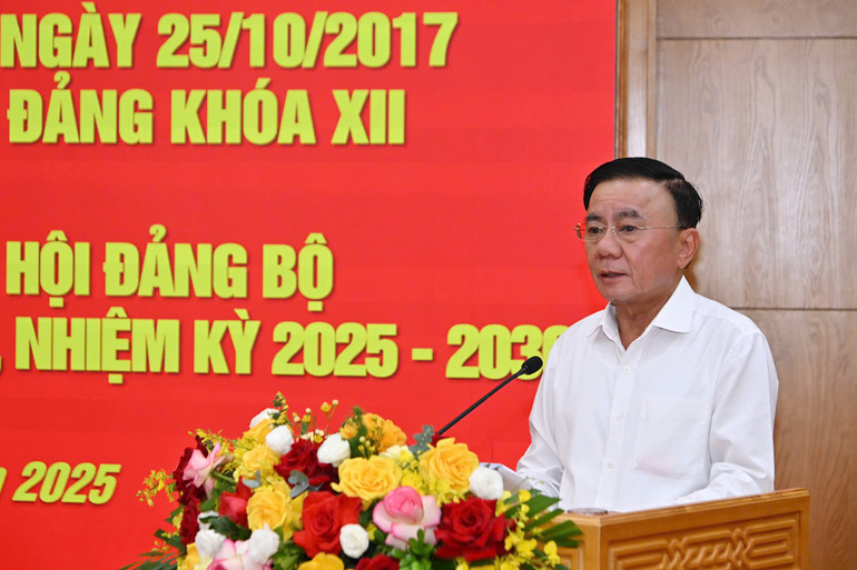 Thường trực Ban Bí thư Trần Cẩm Tú phát biểu chỉ đạo hội nghị. gen-h-kl-hoi-nghi.jpg